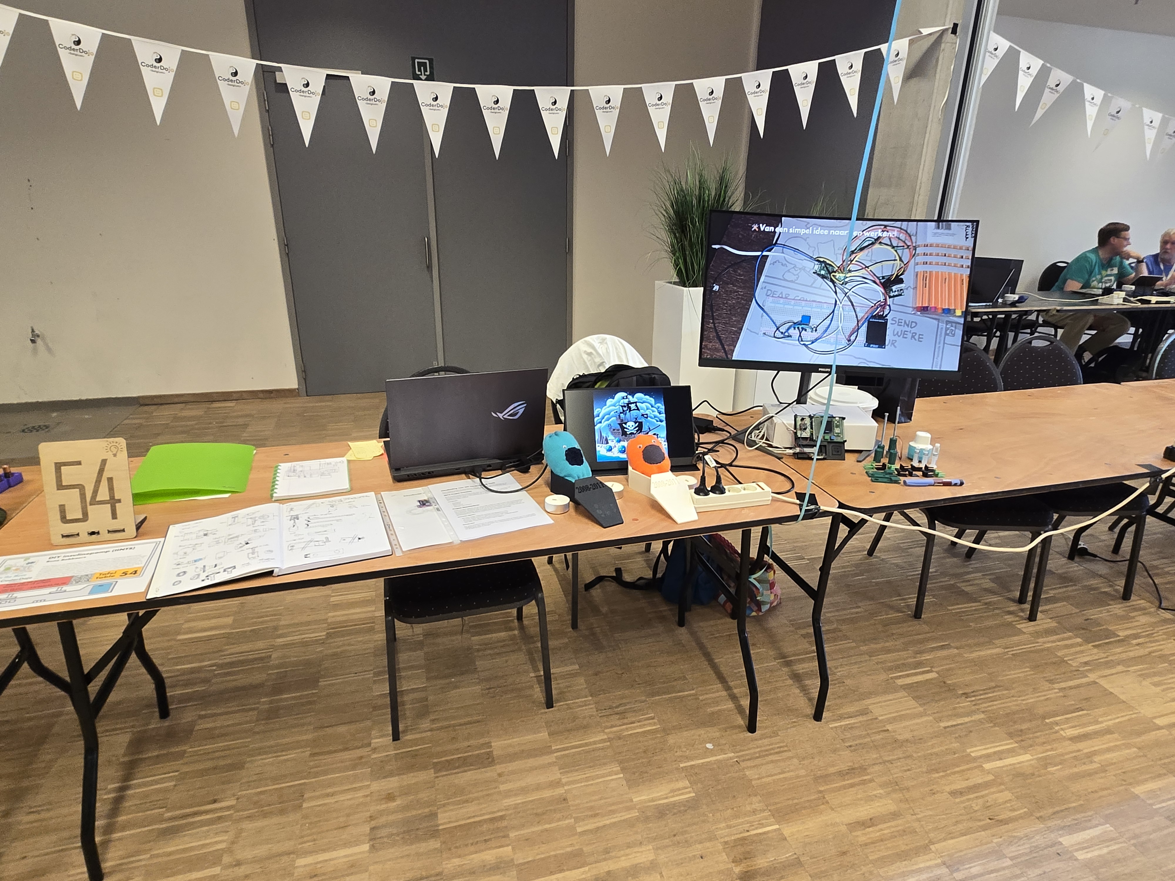 IINTS project showcase at the Coolest Projects Belgium event